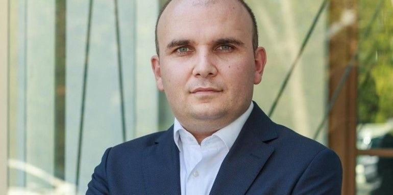 Илхан Кючюк каза грешката на кабинета за Скопие